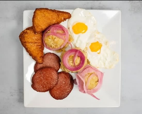 3 Golpe Desayuno Hispano.