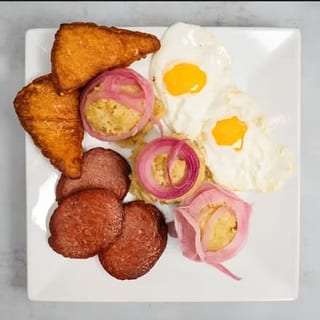 3 Golpes Desayuno Hispano