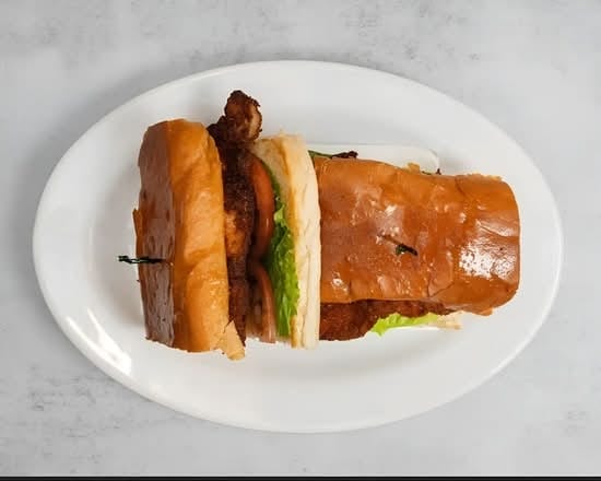Pollo Empanizado Sandwich.
